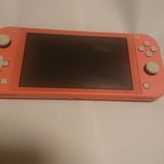 任天堂 Nintendo Switch Lite 本体 コーラルのサムネイル