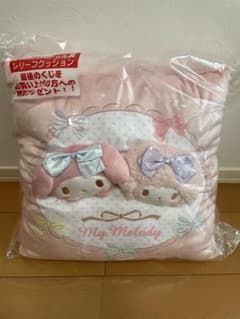 マイメロディ　一番くじ　ラストワン賞　レリーフクッションのサムネイル