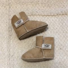 専用☆UGGベビーブーツ＆GAPダウンのサムネイル