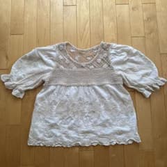 レース刺繍ブラウスのサムネイル