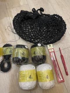 DARUMA プラコード　編み物セット 黒白毛糸 かぎ針付きのサムネイル