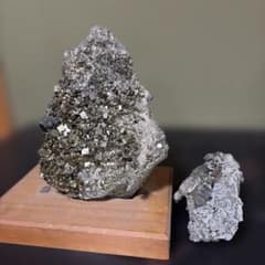 黄鉄鉱 パイライト 原石 結晶 インテリア 置物 黄鉄鉱 パイライト 原石 結晶 インテリア 置物 - メルカリ