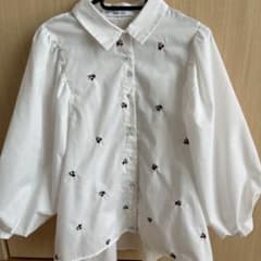 刺繍入りホワイト五分袖シャツのサムネイル