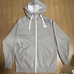 美品THE NORTH FACE グレー フード付きパーカーのサムネイル