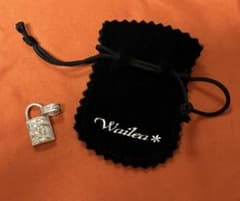 B'z × Wilea 30th Exhibition ペンダントトップ B'z × Wilea 30th Exhibition ペンダントトップ - メルカリ