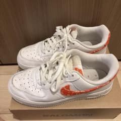 Nike Women's Air Force 1 ペイズリー　オレンジのサムネイル