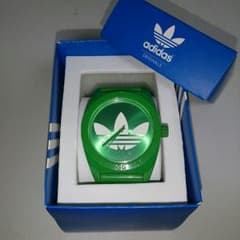 Adidas 時計のサムネイル