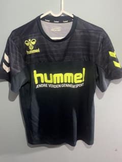 ヒュンメル Tシャツのサムネイル