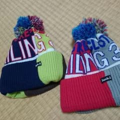 最終値下げ12月8日以降消去します。ニット帽セット売り♪ジャンクストアーのサムネイル