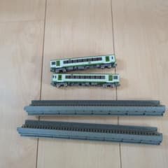 Nゲージ 鉄道模型 車両2両と直線線路2本セットのサムネイル