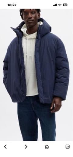 GAP 定価¥22,900円　GAPロゴ フーデッドパファー Ｌのサムネイル