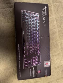 ROCCAT  VULCAN ゲーミングキーボードのサムネイル