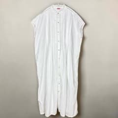 【美品】INDIA INDUSTRY ピンタック　ロングワンピース　ホワイト　白 美品】INDIA INDUSTRY ピンタック ロングワンピース ホワイト 白