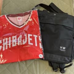 千葉ジェッツ　おまけ付き！ ホッケーシャツ&3ウェイbag 千葉ジェッツ おまけ付き！ ホッケーシャツ&3ウェイbag - メルカリ