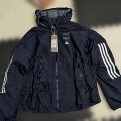 新品未使用　adidas ネイビー ジャケットのサムネイル