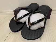 【値下げ中】【新品】トリーバーチサンダル 23cmのサムネイル