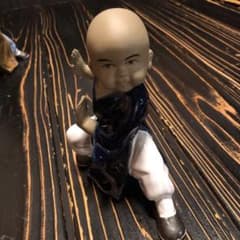 少林寺拳法　カンフー　置物　中国のサムネイル