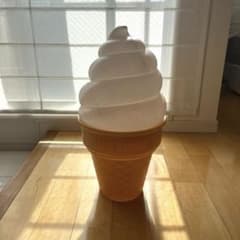 ソフトクリーム　置物　インテリア　オブジェ　貯金箱 ソフトクリームオブジェ アイスクリーム 貯金箱 - メルカリ
