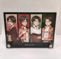 【進撃の巨人】アクリルスタンド／エレン&リヴァイ／過去と現在ver.のサムネイル