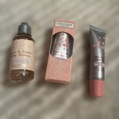 L'OCCITANE Cherry Blossom 3点セットのサムネイル
