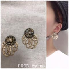 39 Re-release: Puffy, sparkling pearl and gold leaf clear 2-way earrings