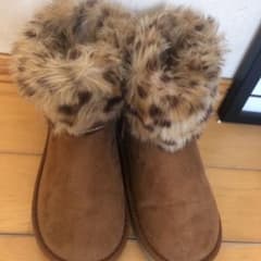 ムートンブーツのサムネイル