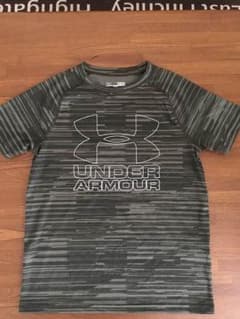 アンダーアーマー  Tシャツのサムネイル