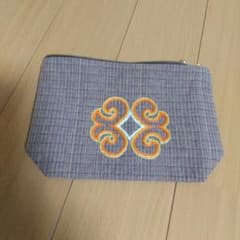 アイヌ刺繍 ポーチのサムネイル