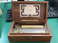 Reuge Music オルゴール 木製のサムネイル