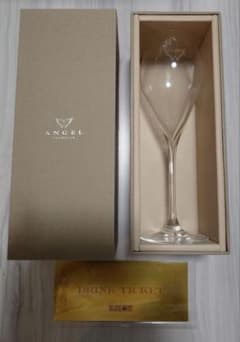 値引♦SALE♦ANGEL CHAMPAGNE グラスと♦1ドリンクペアチケットのサムネイル
