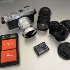 【２日間の特価】フジフイルム X-E4 シルバー レンズ3本　予備バッテリー付きのサムネイル