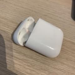 airpods 第一世代　充電ケースのサムネイル