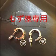 アルマーニピアスのサムネイル