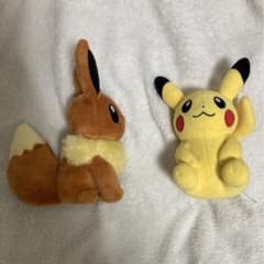 ピカチュウ　イーブイ　ぬいぐるみのサムネイル