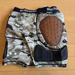 BURTON MB TOTAL IMPACT SHORT /BIRTC CAMOのサムネイル