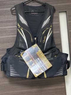 極美品 サンライン フローティングベスト がまかつ釣武者MSTフカセ松田