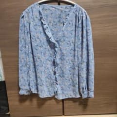 【最安値設定】花柄長袖ブラウス ポリエステル100%のサムネイル