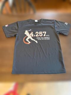 イチロー日米通算最多安打記録記念Tシャツ - メルカリ