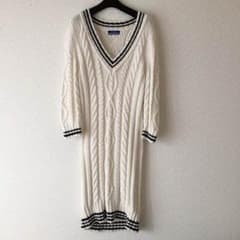 しぃ様専用 バーバリー ニットワンピースのサムネイル