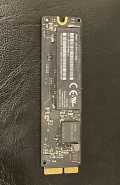 即時配送！Apple純正 512GB SSD MacBook Samsung製のサムネイル