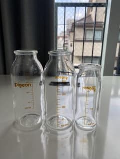 Pigeon 哺乳瓶 ガラス製 3本セット+ 量流大1個新品のサムネイル