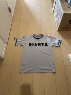 読売ジャイアンツ 伝統の一戦　 2023 復刻ユニフォームTシャツのサムネイル