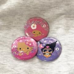 サンリオキャラクターズホログラム缶バッジ　ハローキティ　マイメロディ　クロミのサムネイル