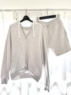 【美品】ソフトハイフン　ハーフジップパーカー　セットアップ　ライトグレー　M〜L 美品】ソフトハイフン ハーフジップパーカー セットアップ ライト