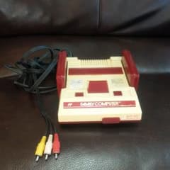 AVケーブルで繋げるファミコンのサムネイル