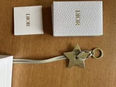 Dior 星型チャーム 専用ボックス付きのサムネイル