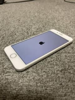 iPhone 7 Silver 32 GB auのサムネイル