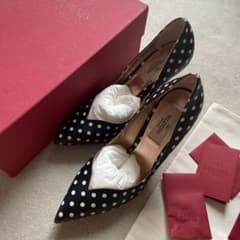 VALENTINO 黒/白 水玉模様 パンプス 35.5のサムネイル