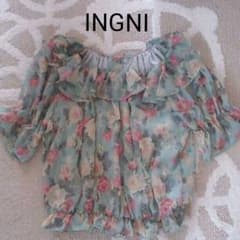 INGNI 花柄トップス 半袖 送料込♪のサムネイル