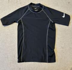 Nike 黒 ラッシュガードのサムネイル